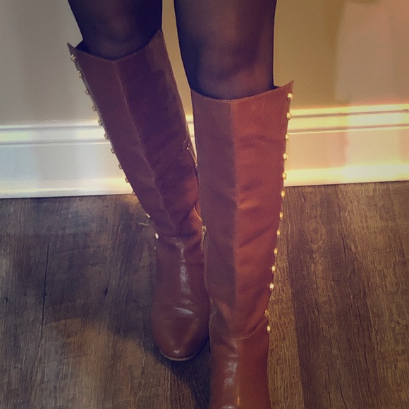 MK used leather boots. - Picture 1 of 6